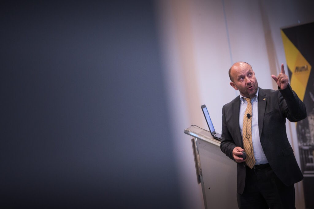 Αlumil:30 χρόνια εξέλιξης,30 χρόνια επιτυχίας