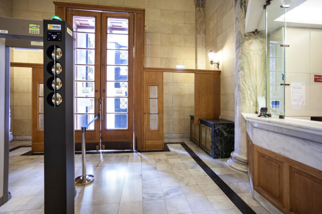 Το ALUMIL Smart Gate θωρακίζει τη Βουλή των Ελλήνων 3 Το ALUMIL Smart Gate θωρακίζει τη Βουλή των Ελλήνων