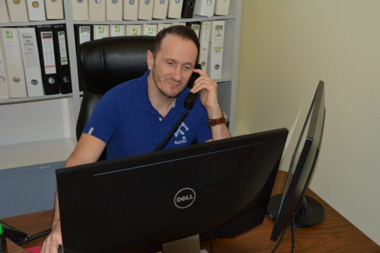 Η Ομάδα μας 18 Υπεύθυνος ηλεκτρονικού καταστήματος