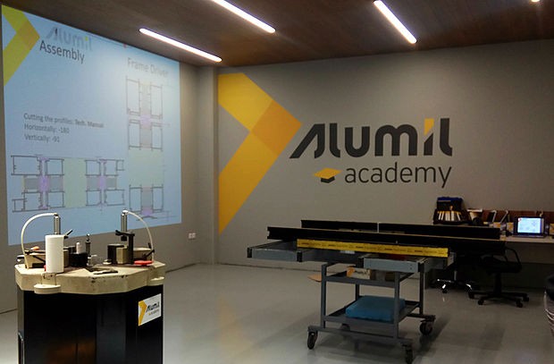 ALUMIL Academy: Αναβαθμίζεται περαιτέρω με νέα καινοτόμα προγράμματα δια βίου μάθησης